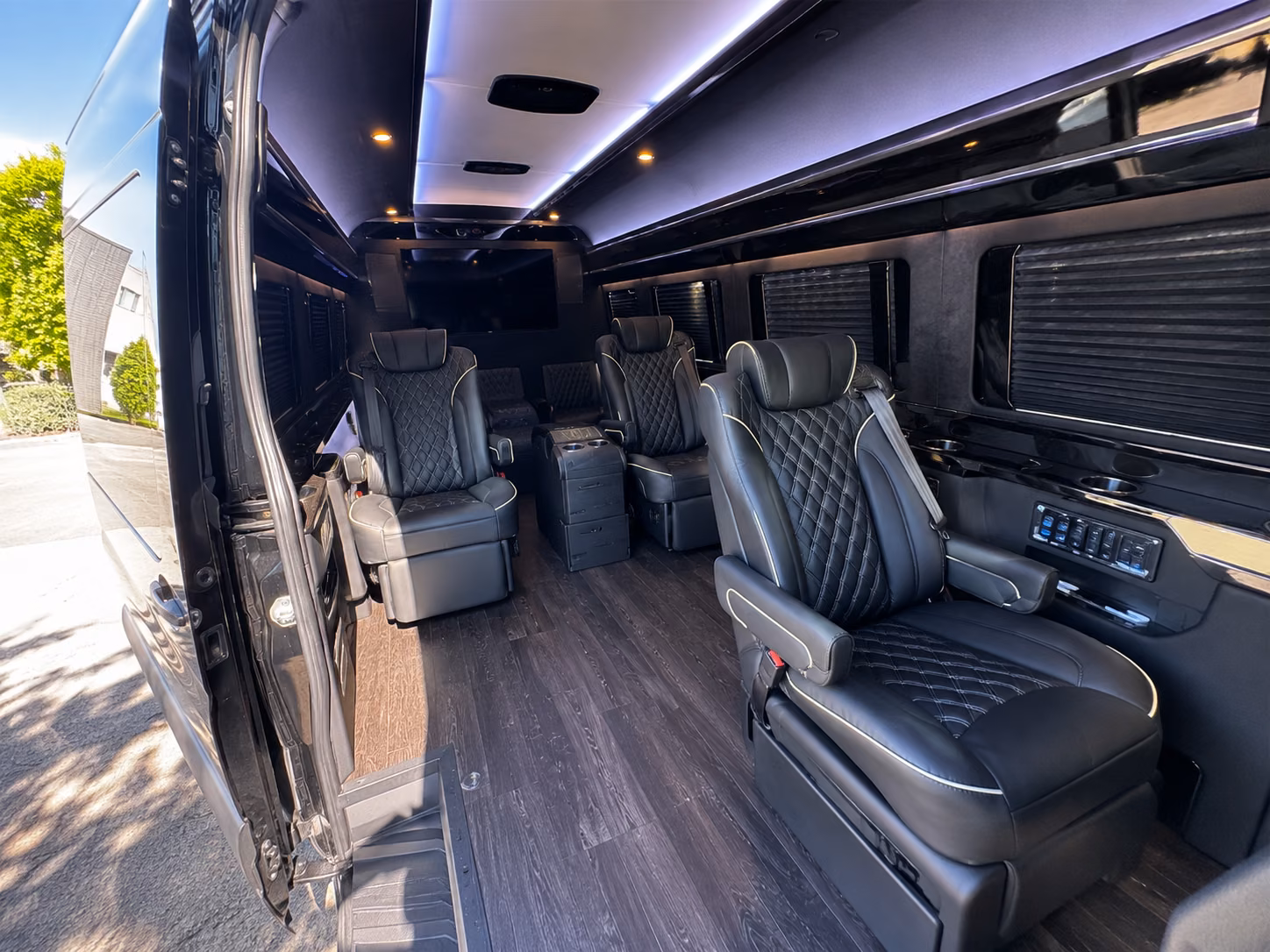 arrange transportation for your next airport transfer 1
